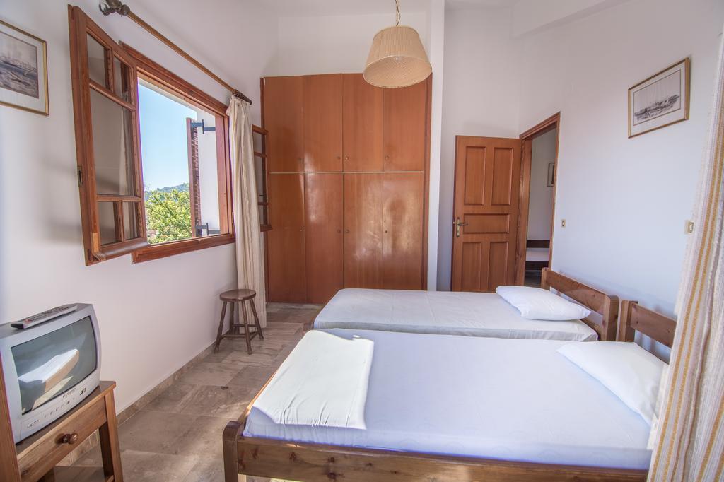 Maria Parameriti Apartments Poros  Exterior photo